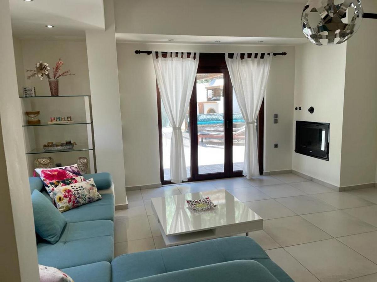 Pura Vida Villa Rodhakinon Exteriör bild
