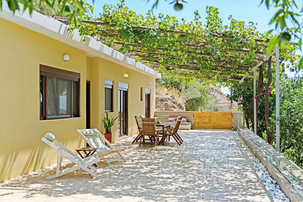 Pura Vida Villa Rodhakinon Exteriör bild