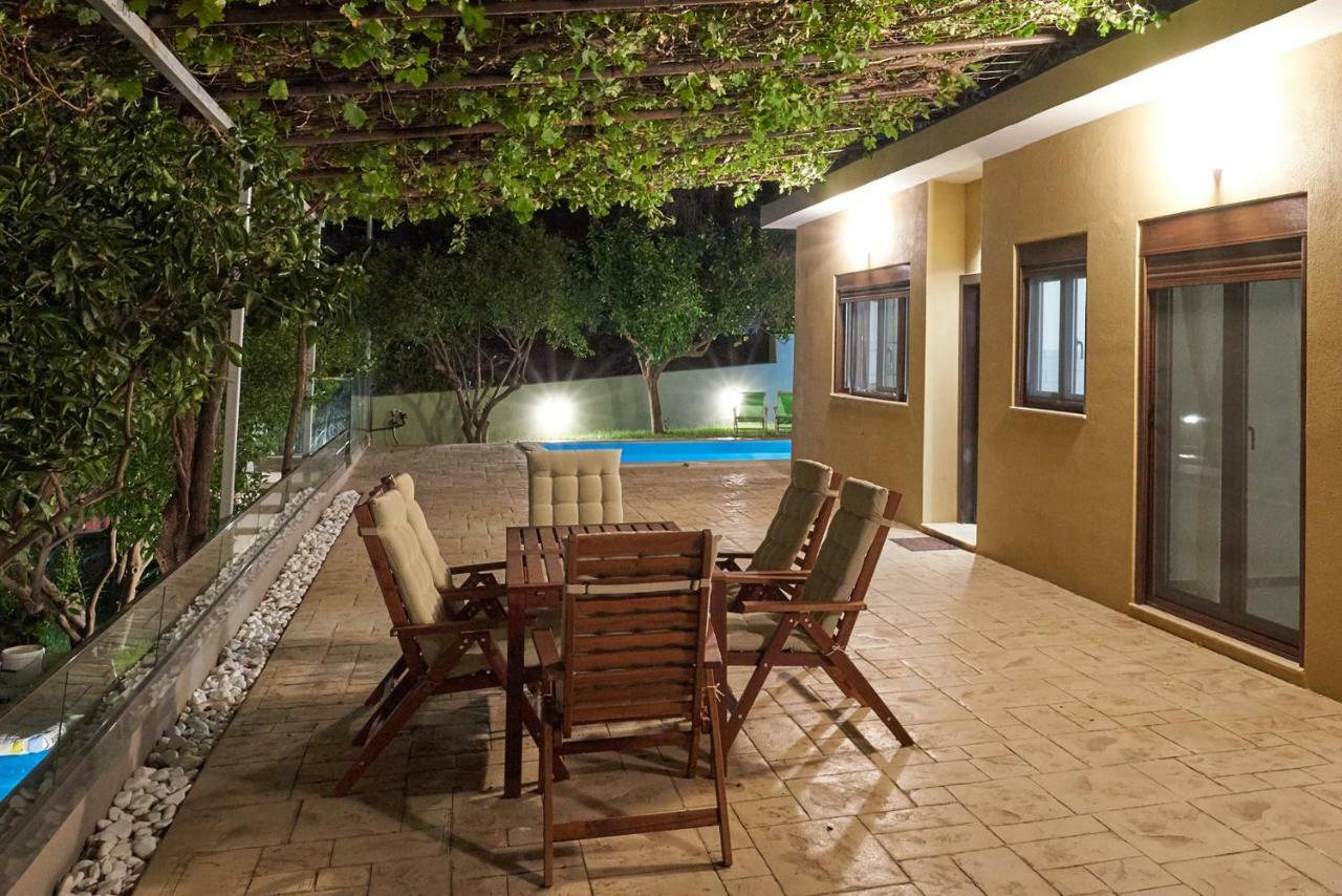 Pura Vida Villa Rodhakinon Exteriör bild